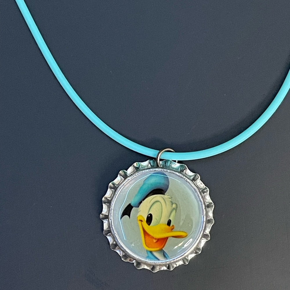 🔥 SALE Disney Bottlecap Necklace | Donald